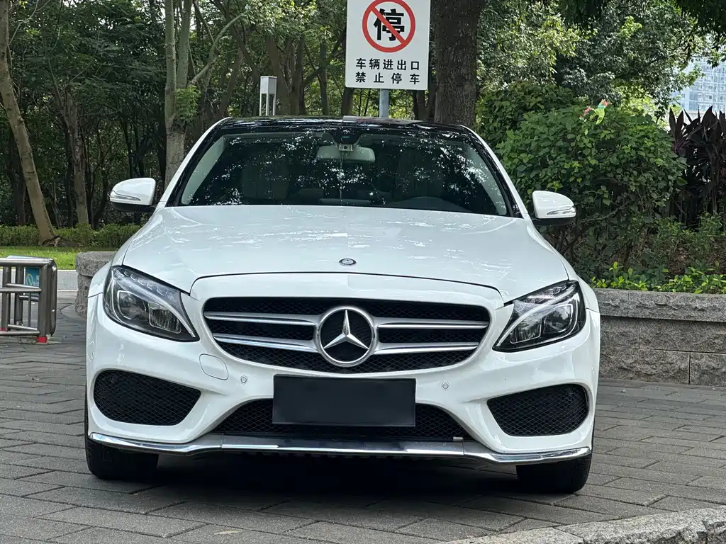 Mercedes-Benz C-Class — миниатюра 2