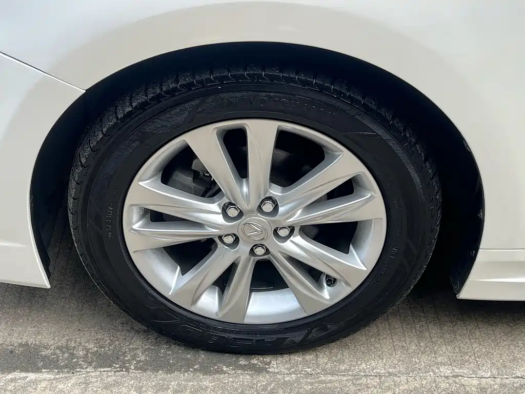Lexus CT — миниатюра 17