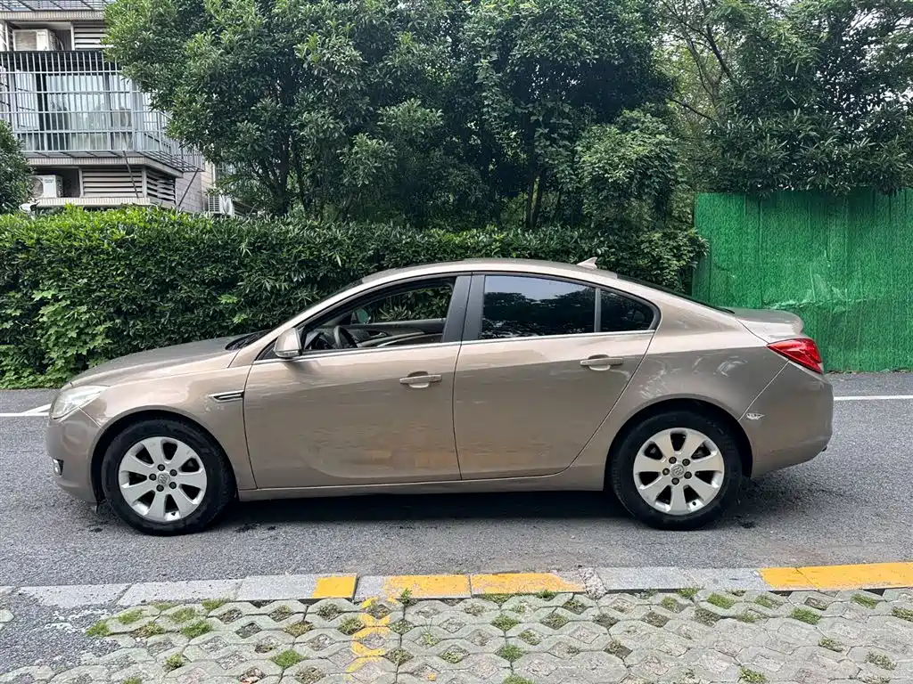 Buick Regal 2011 2.0L Comfort