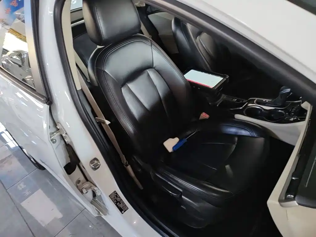 Buick Verano — миниатюра 25