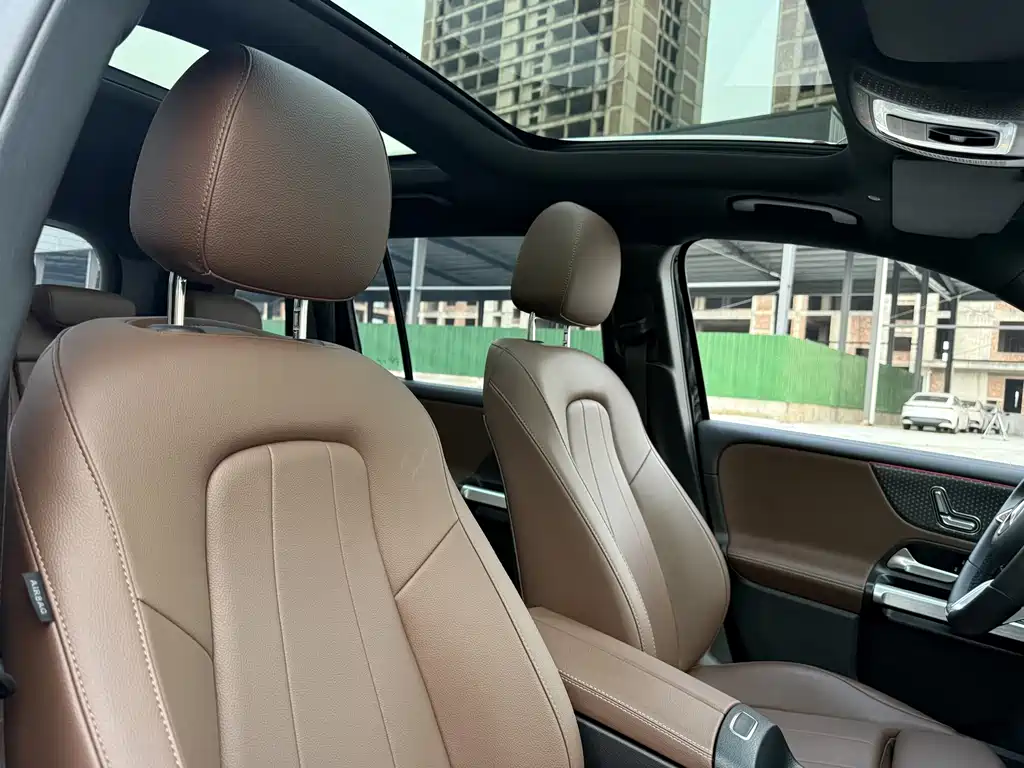 Mercedes-Benz GLB — миниатюра 15