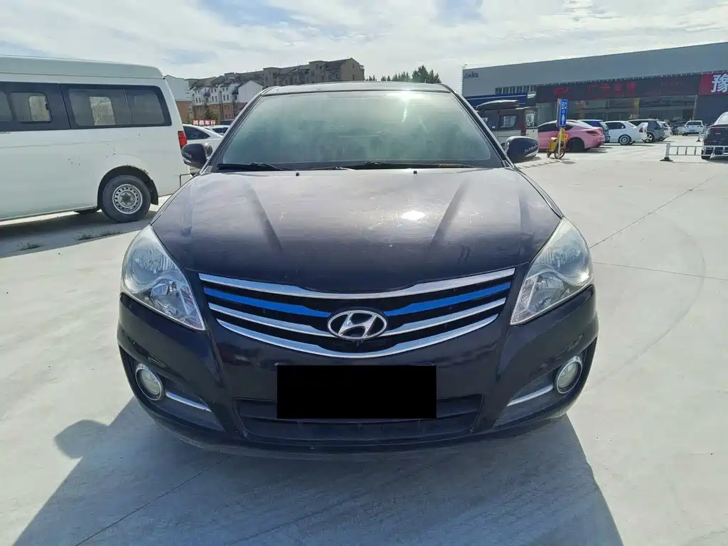 Hyundai Elantra — миниатюра 2