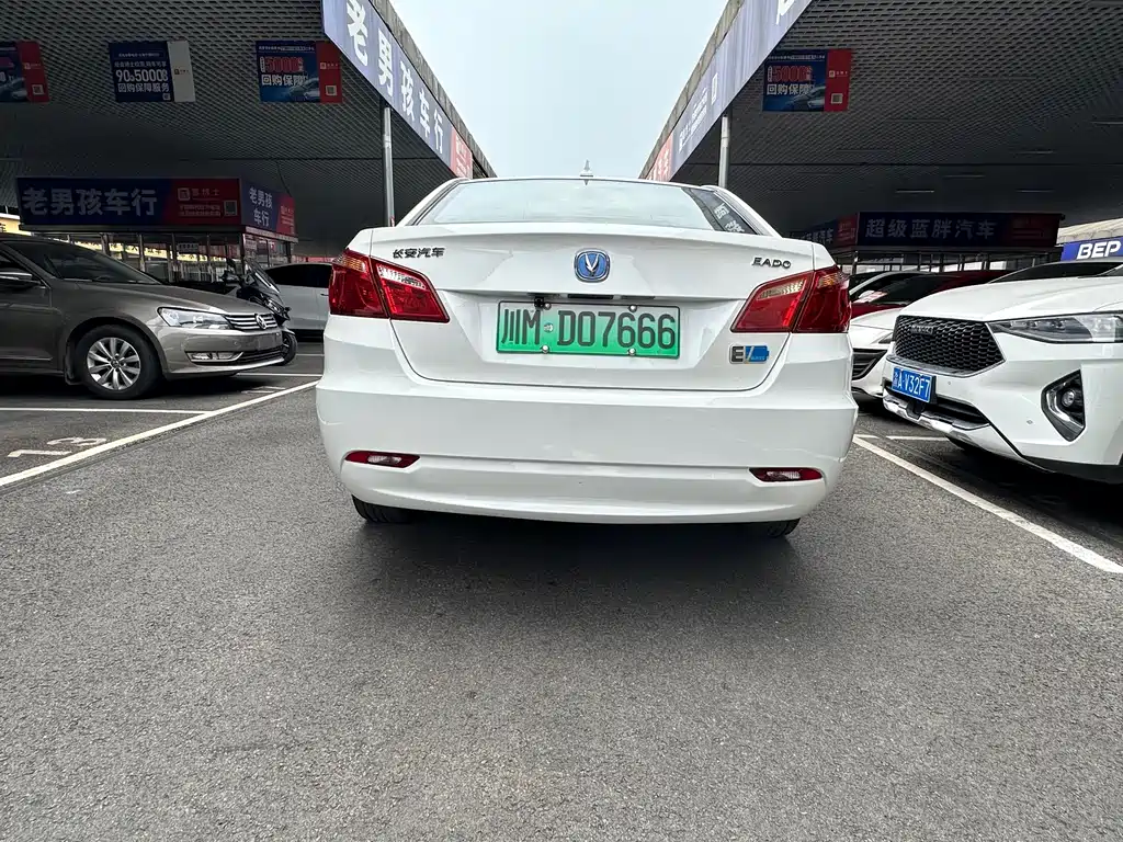 Changan Eado New Energy — миниатюра 6