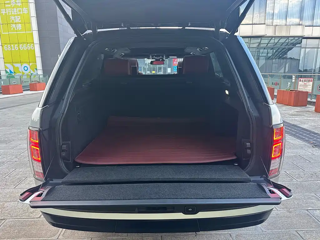 Land Rover Range Rover — миниатюра 20