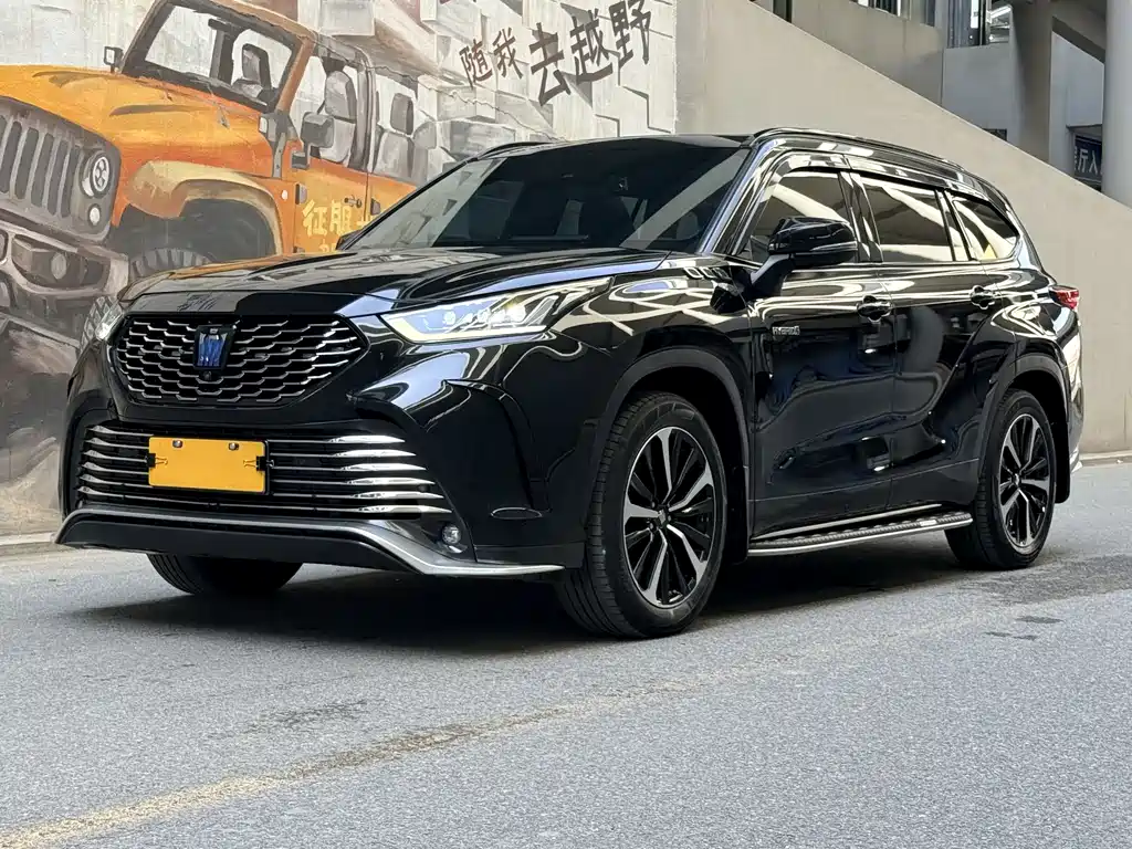 Toyota Crown Kluger 2022