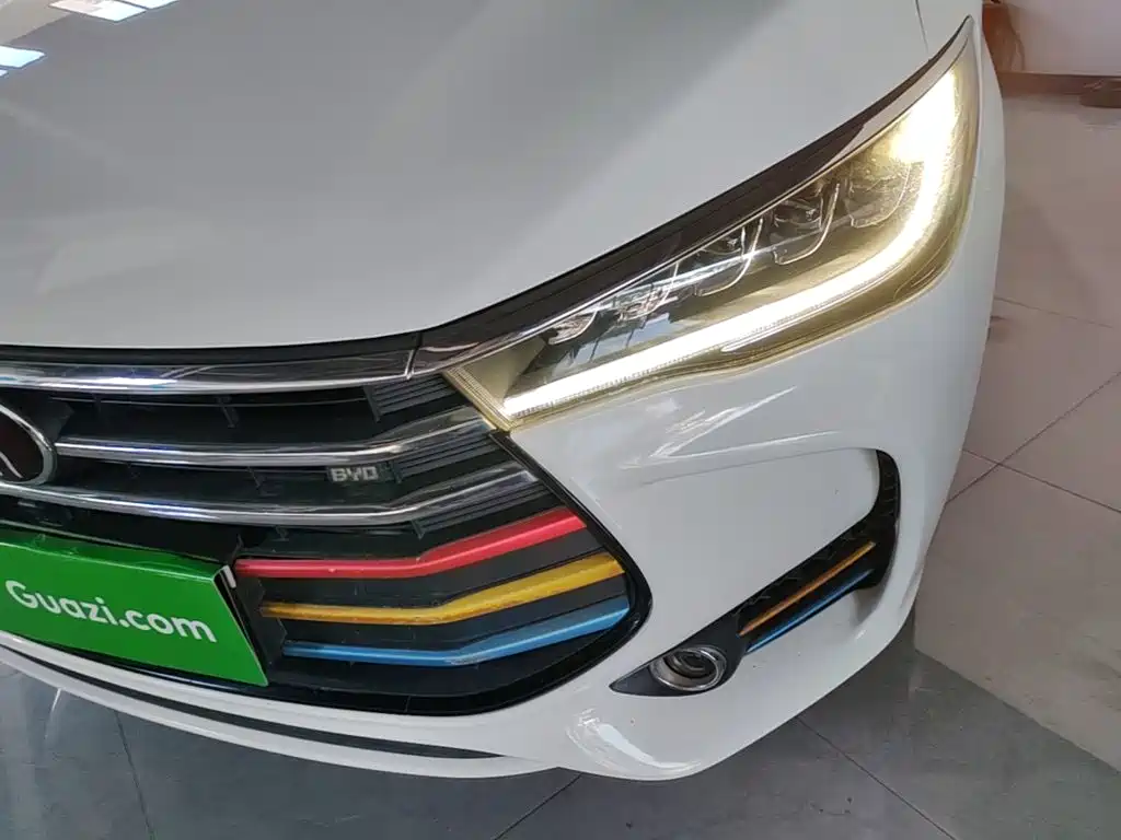 BYD MAX — миниатюра 24