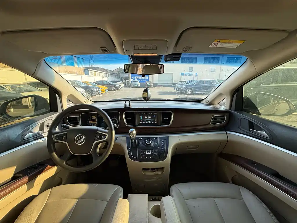 Buick GL8 — миниатюра 4