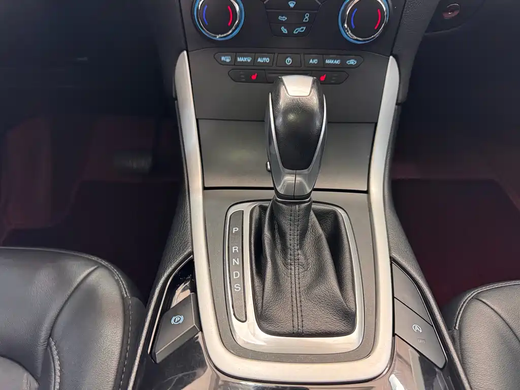 Ford Edge — миниатюра 15