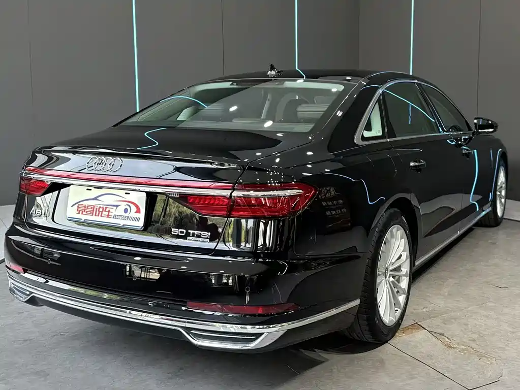 Audi A8 — миниатюра 6