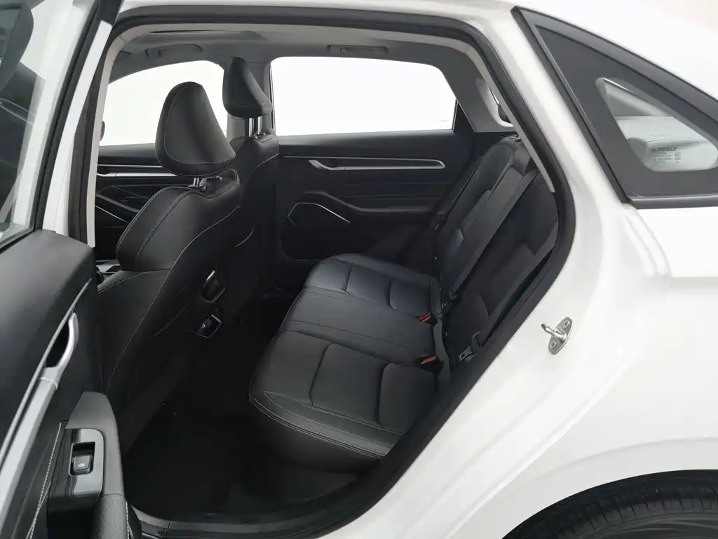 Geely Emgrand — миниатюра 15