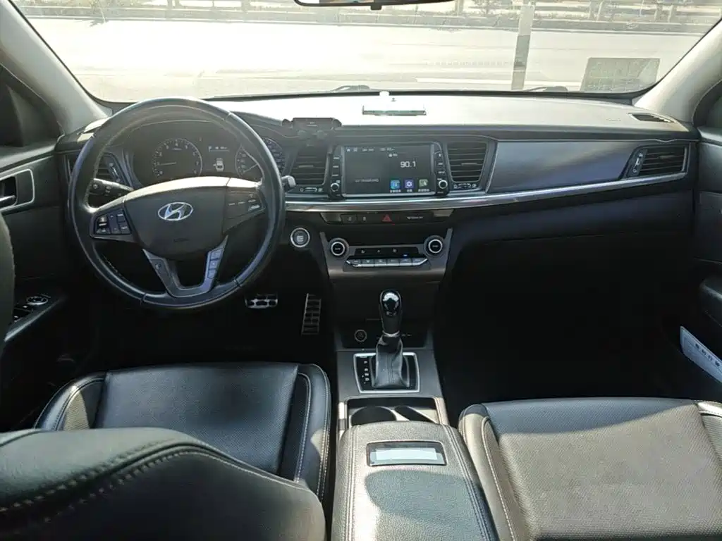 Hyundai Mistra — миниатюра 10