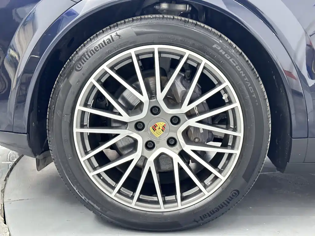 Porsche Cayenne — миниатюра 26