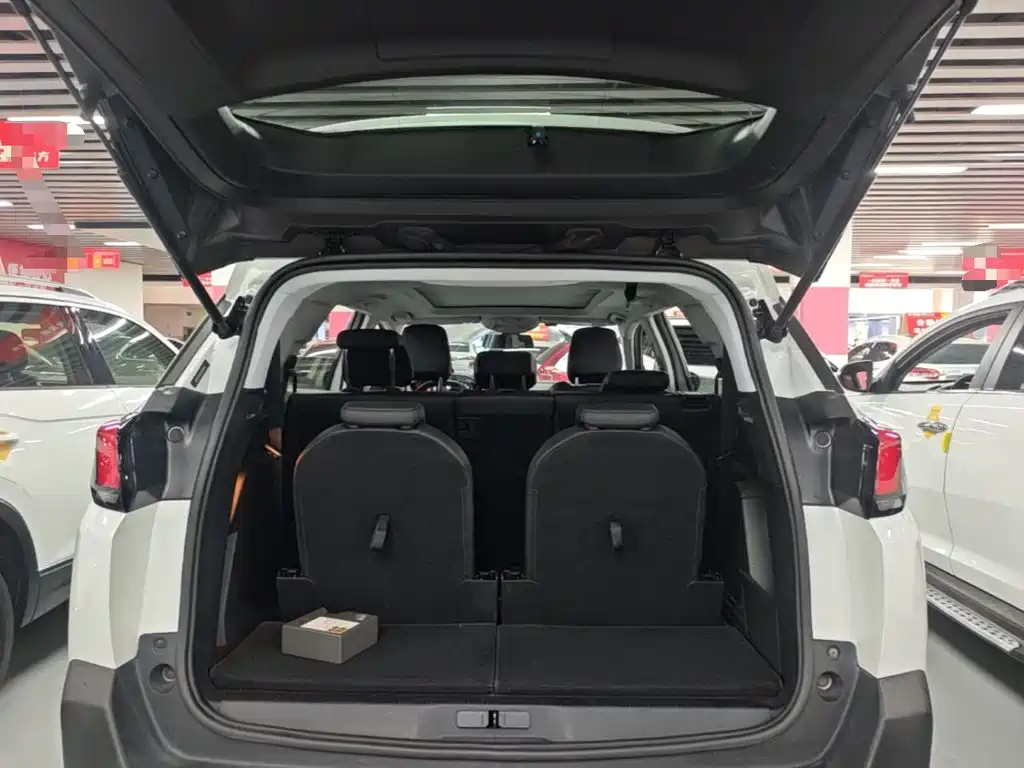 Peugeot 5008 — миниатюра 19