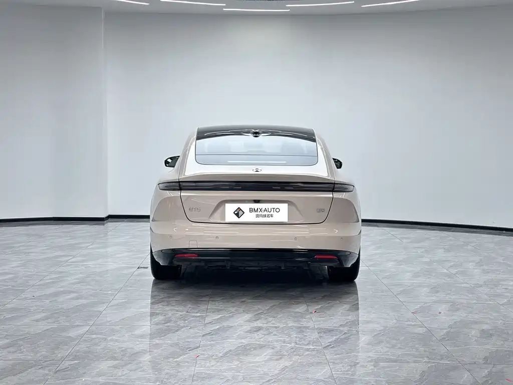 NIO ET5 — миниатюра 5