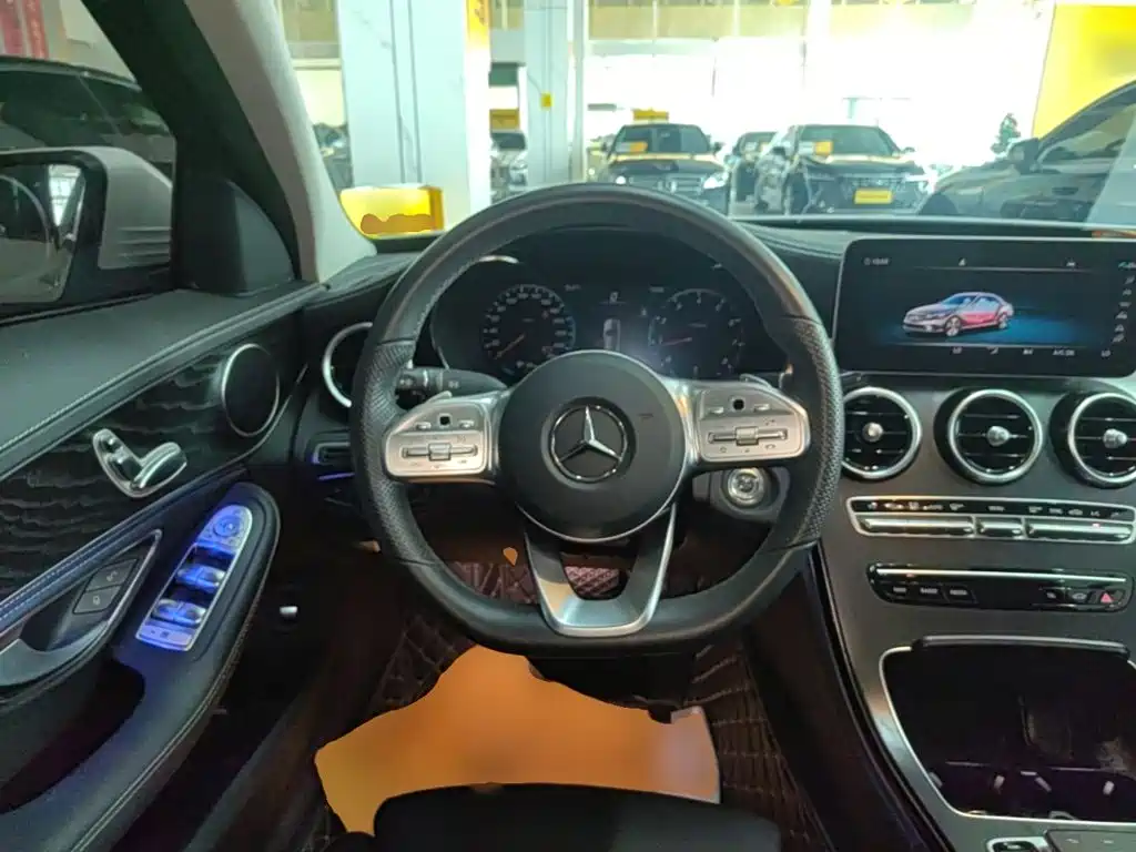 Mercedes-Benz C-Class — миниатюра 11