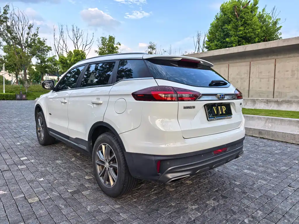 Geely Boyue — миниатюра 7
