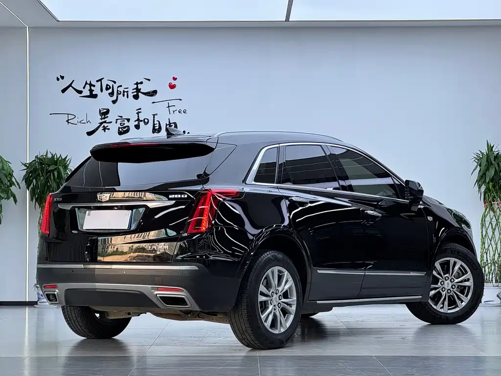 Cadillac XT5 — миниатюра 3