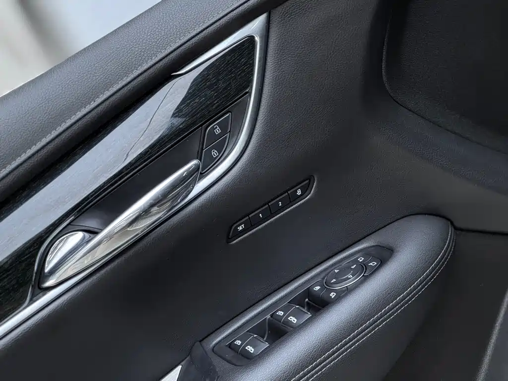 Cadillac XT5 — миниатюра 16