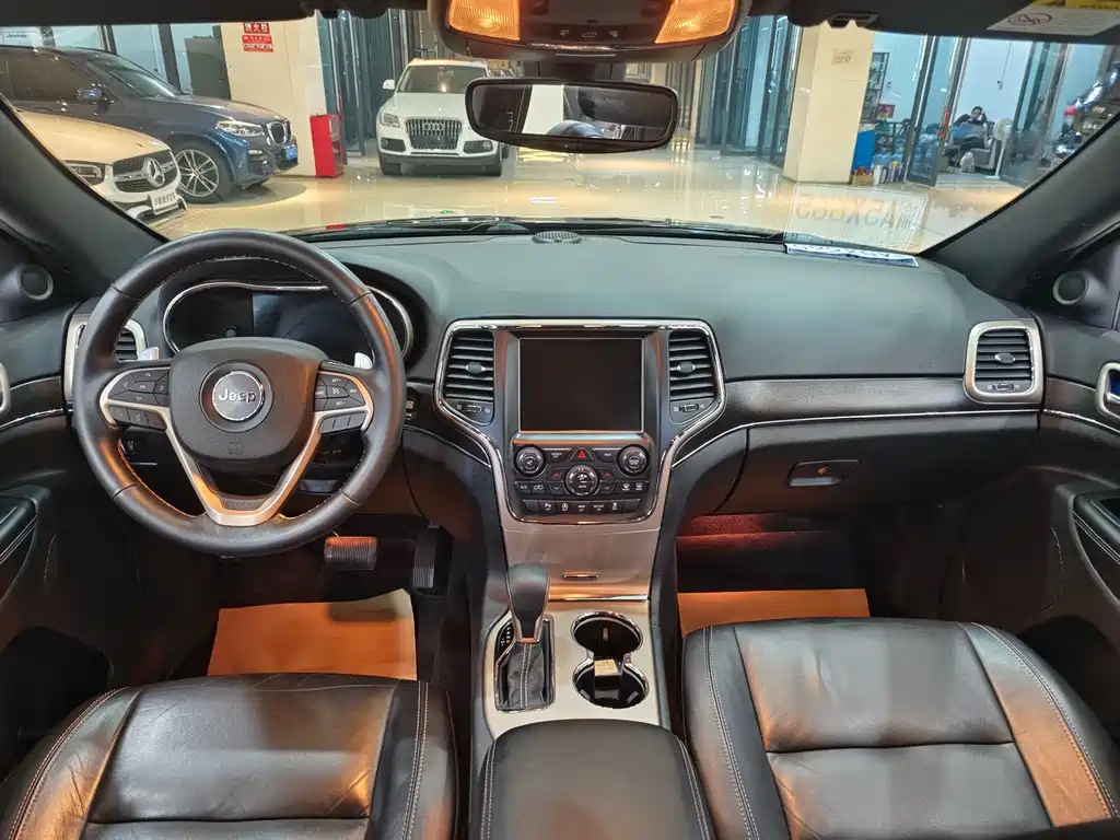 Jeep Grand Cherokee (Import) — миниатюра 15