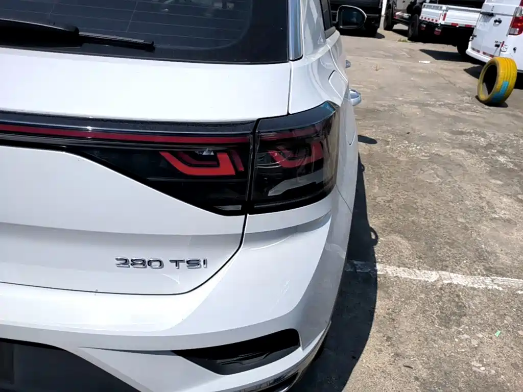 Volkswagen T-Roc — миниатюра 8
