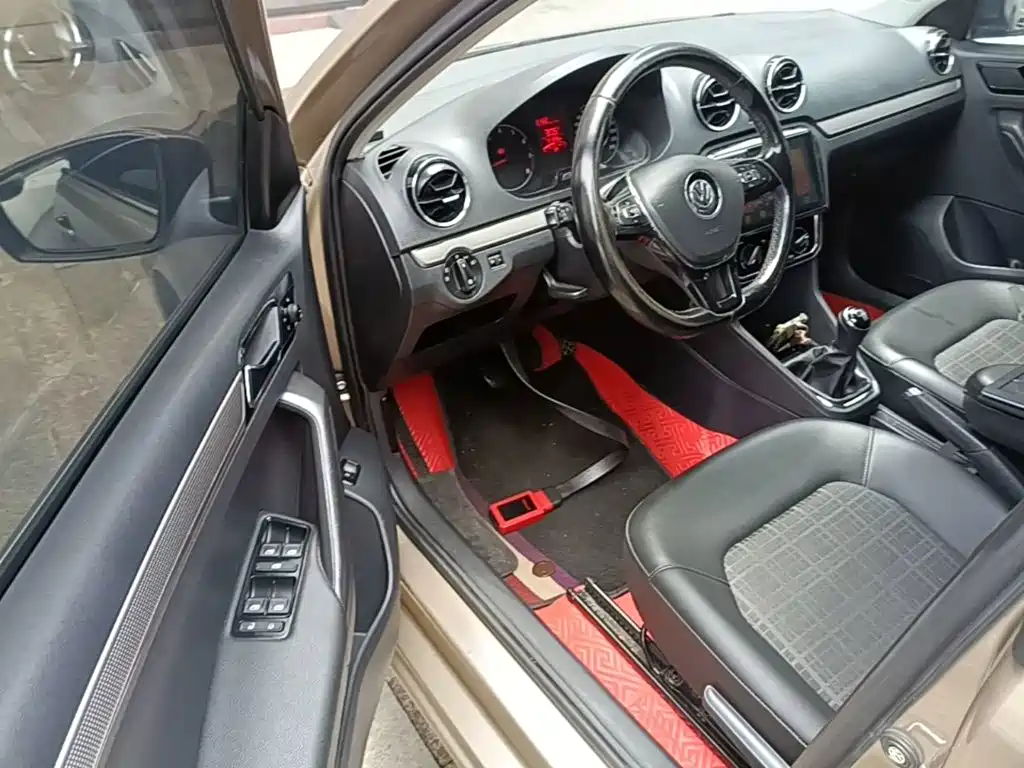 Volkswagen Jetta — миниатюра 16