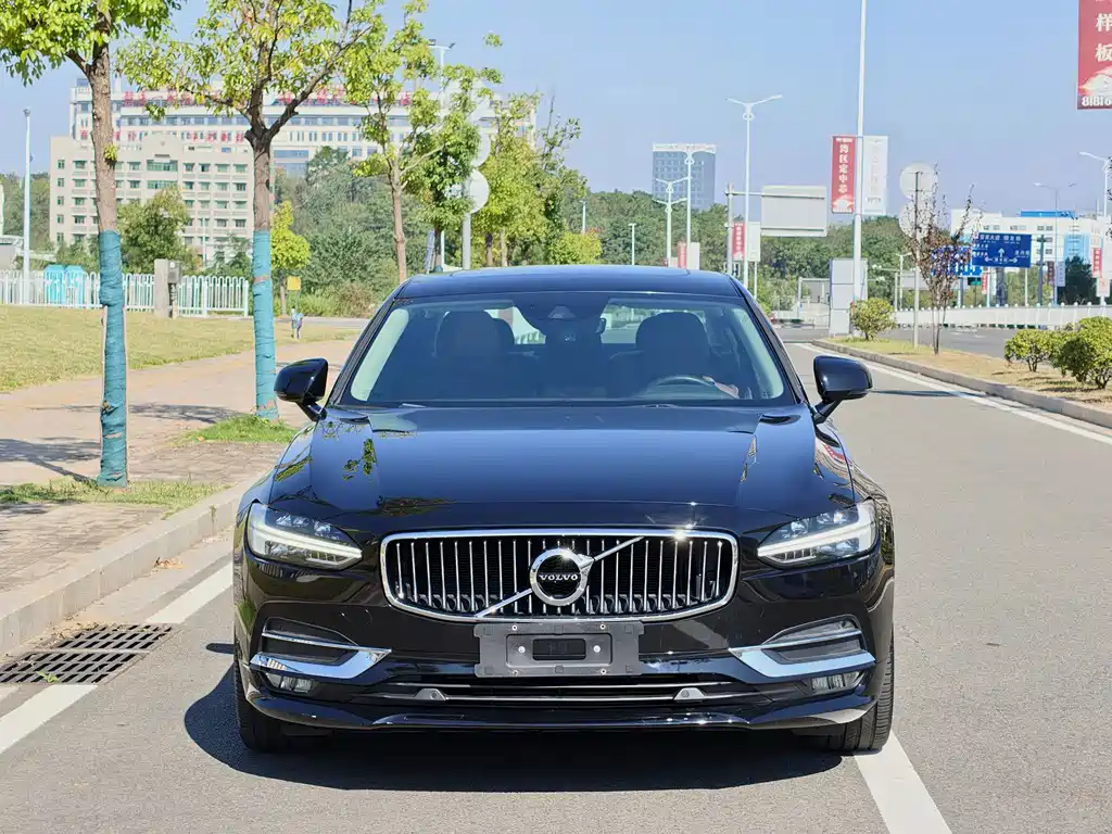 Volvo S90 — миниатюра 2