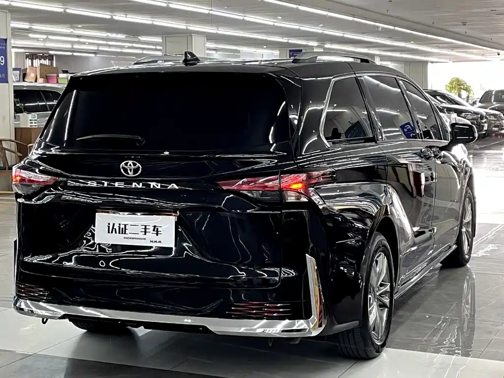 Toyota Sienna — миниатюра 22