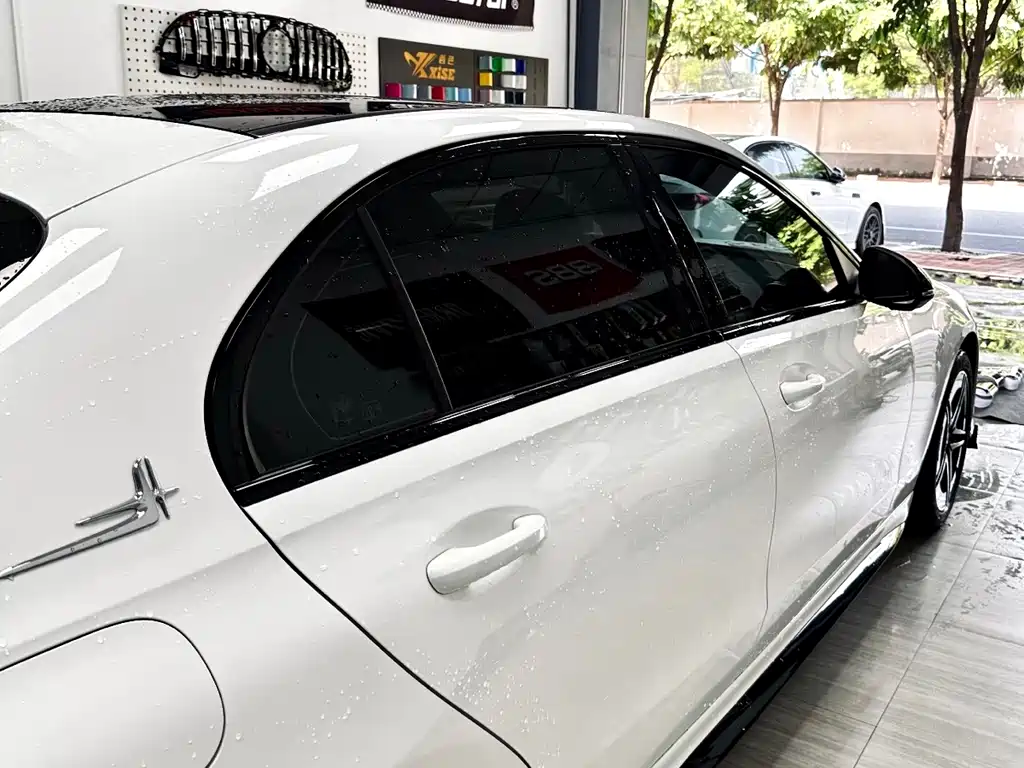Mercedes-Benz C-Class — миниатюра 16