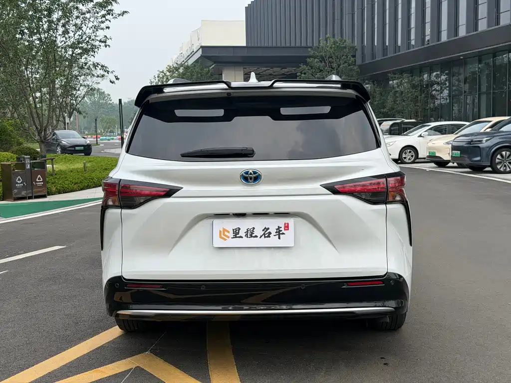 Toyota Sienna 2021 2.5L