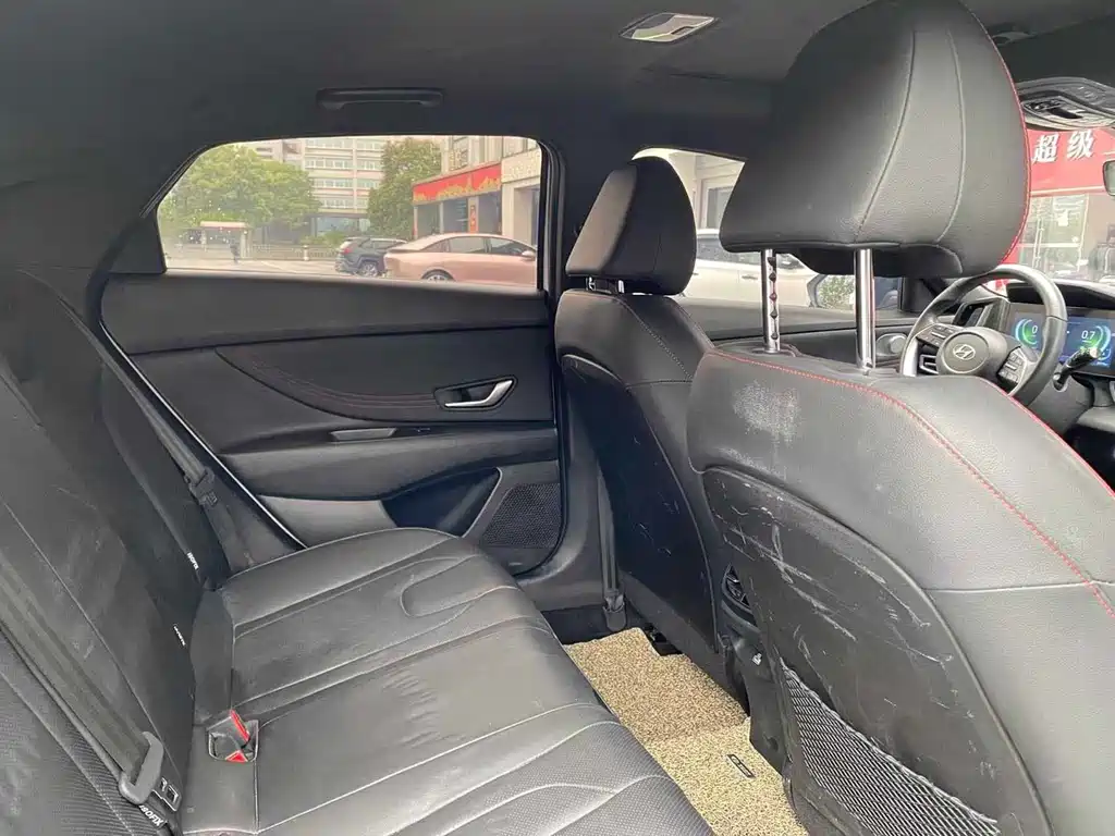 Hyundai Elantra 2021 1.5L CVT LUX Luxury