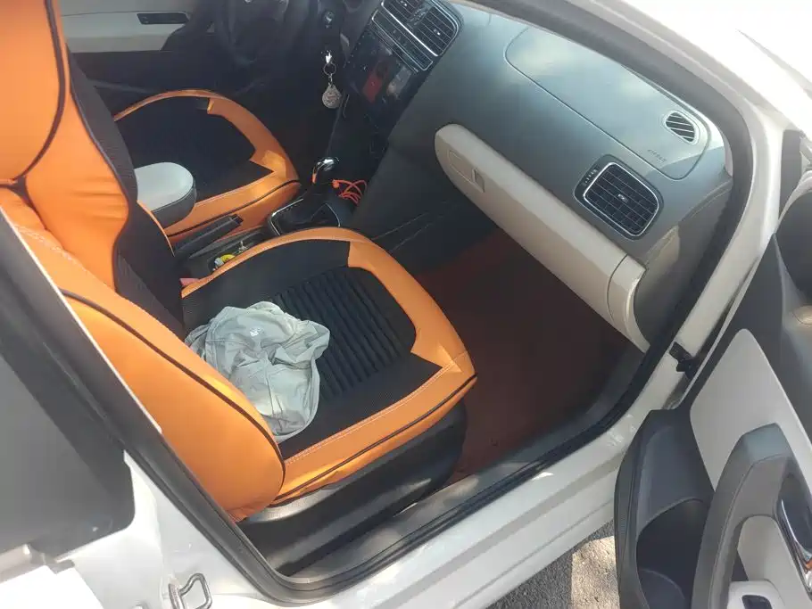 Volkswagen Polo — миниатюра 8