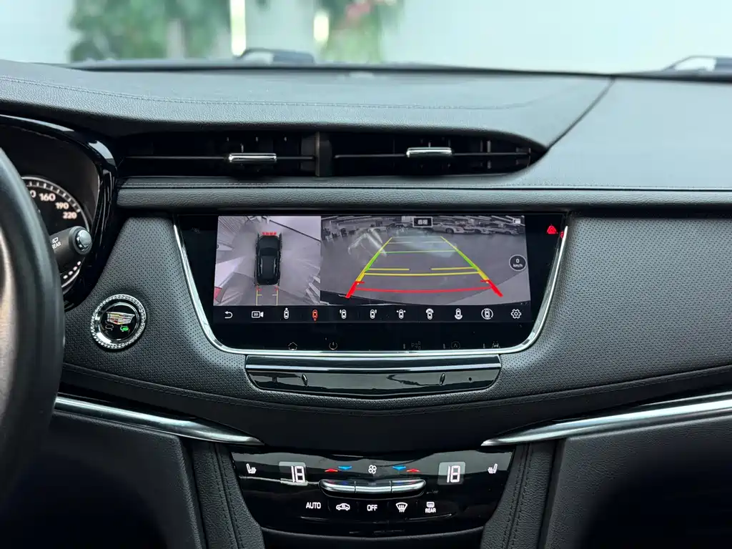 Cadillac XT5 — миниатюра 11