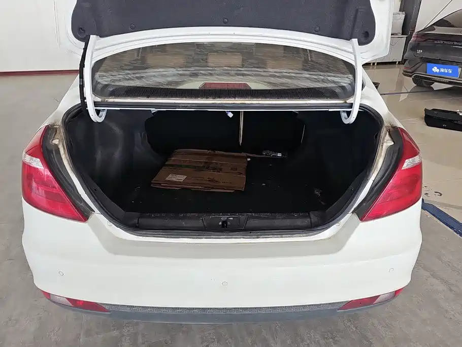 Geely Emgrand — миниатюра 4