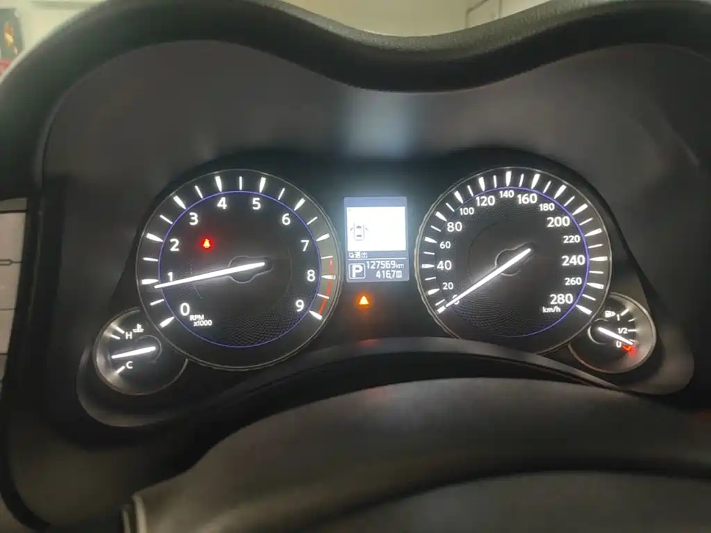 Infiniti Q70 — миниатюра 12