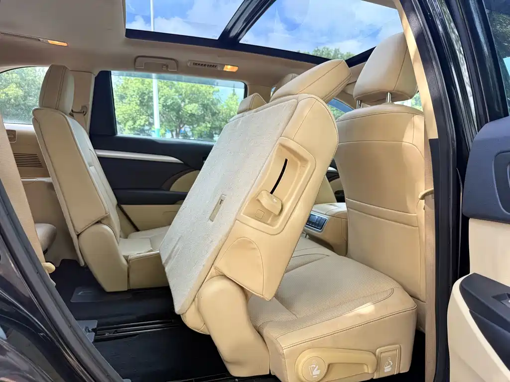 Toyota Highlander — миниатюра 19