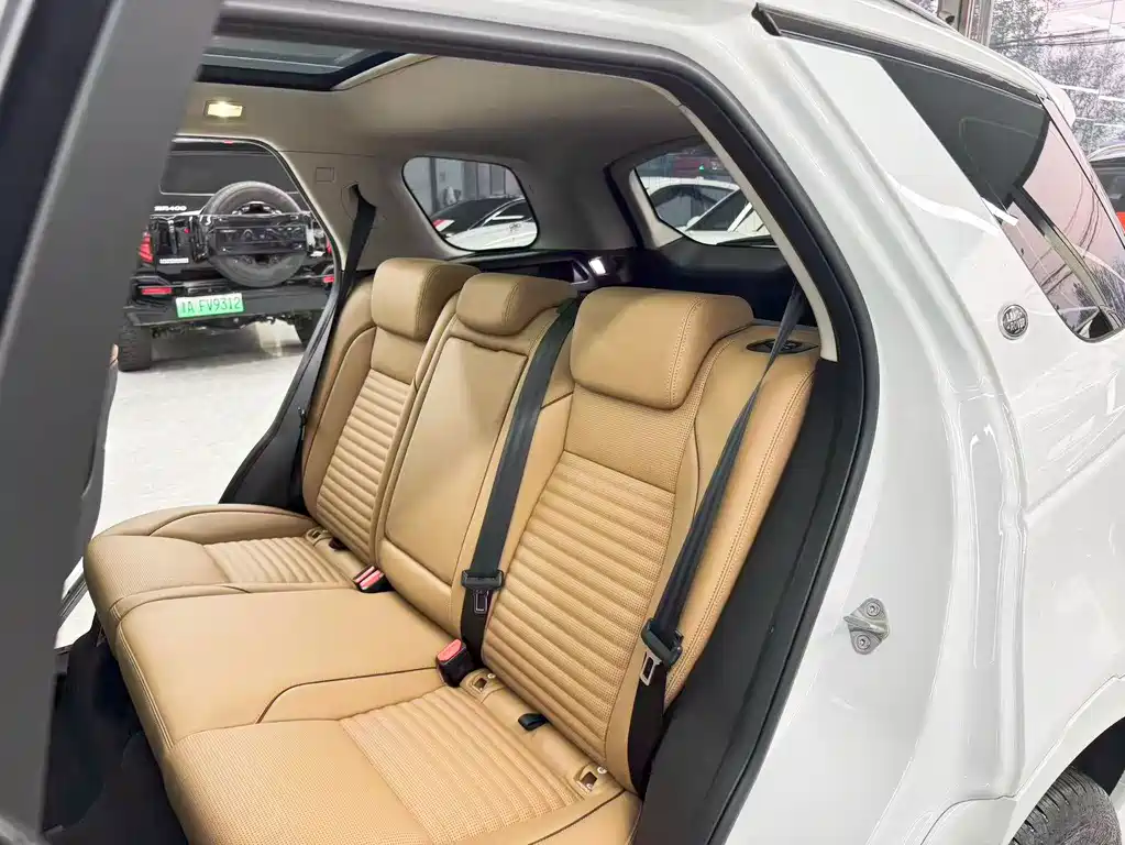 Land Rover Discovery Sport — миниатюра 12