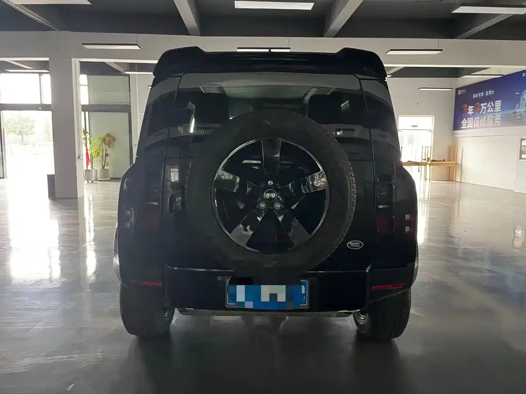 Land Rover Defender — миниатюра 11