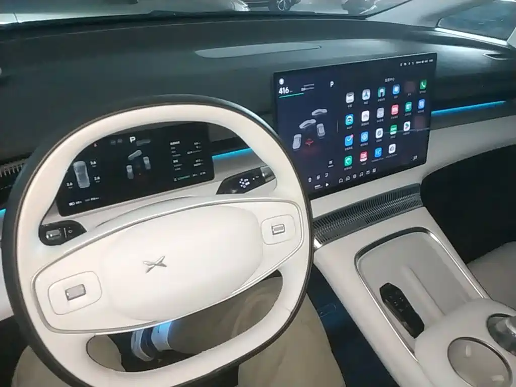 XPeng X9 — миниатюра 10