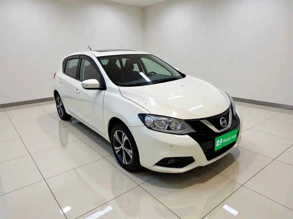 Nissan Tiida — миниатюра 3