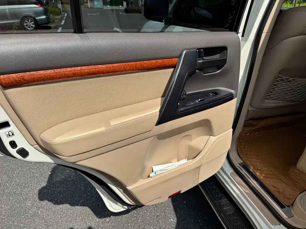 Toyota Land Cruiser — миниатюра 15