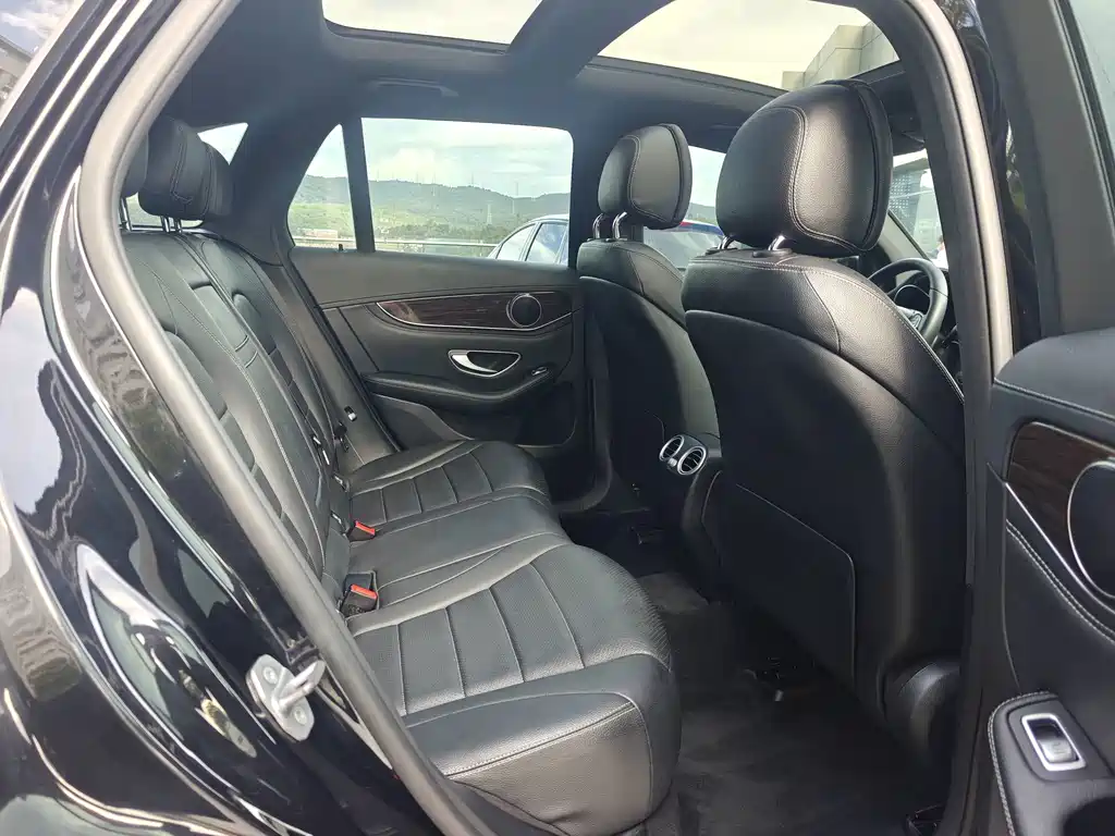Mercedes-Benz GLC — миниатюра 10