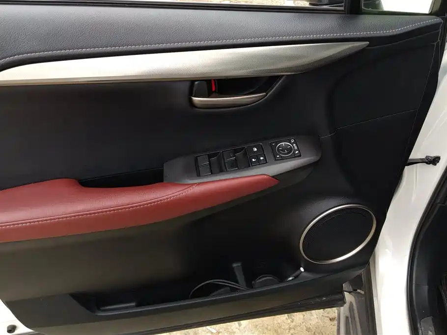 Lexus NX 2015 200t