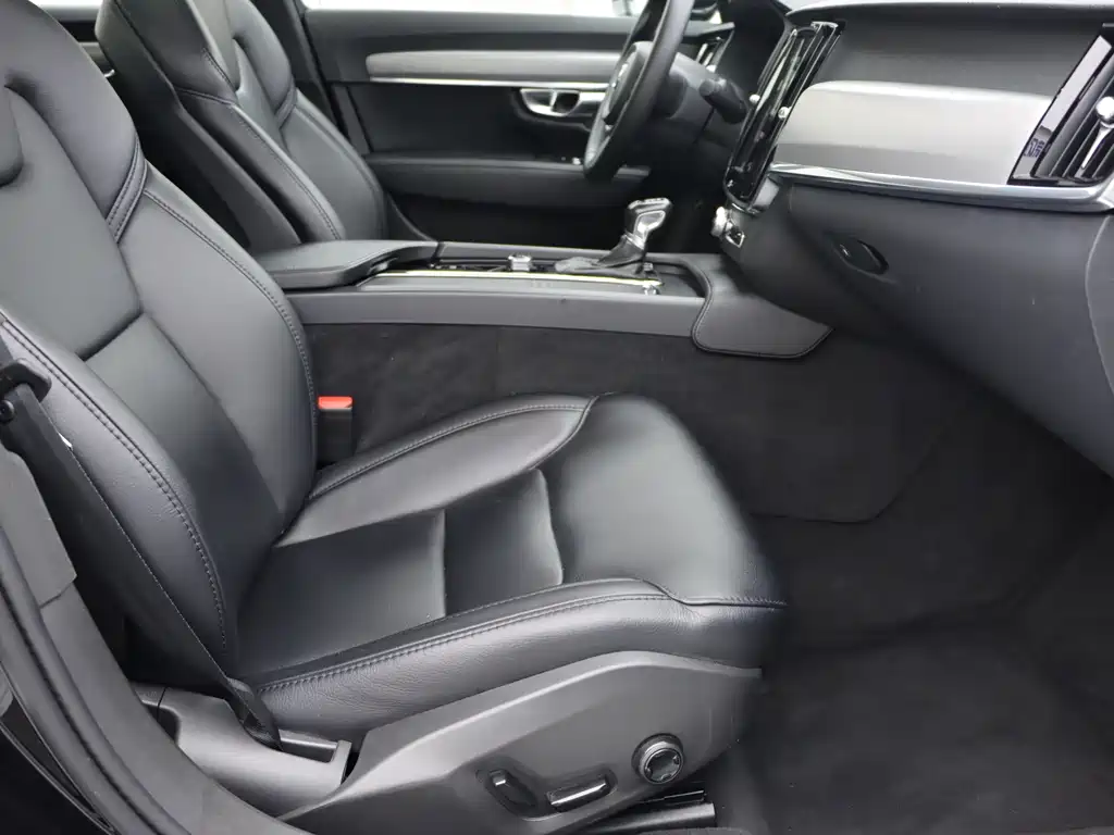 Volvo S90 — миниатюра 8