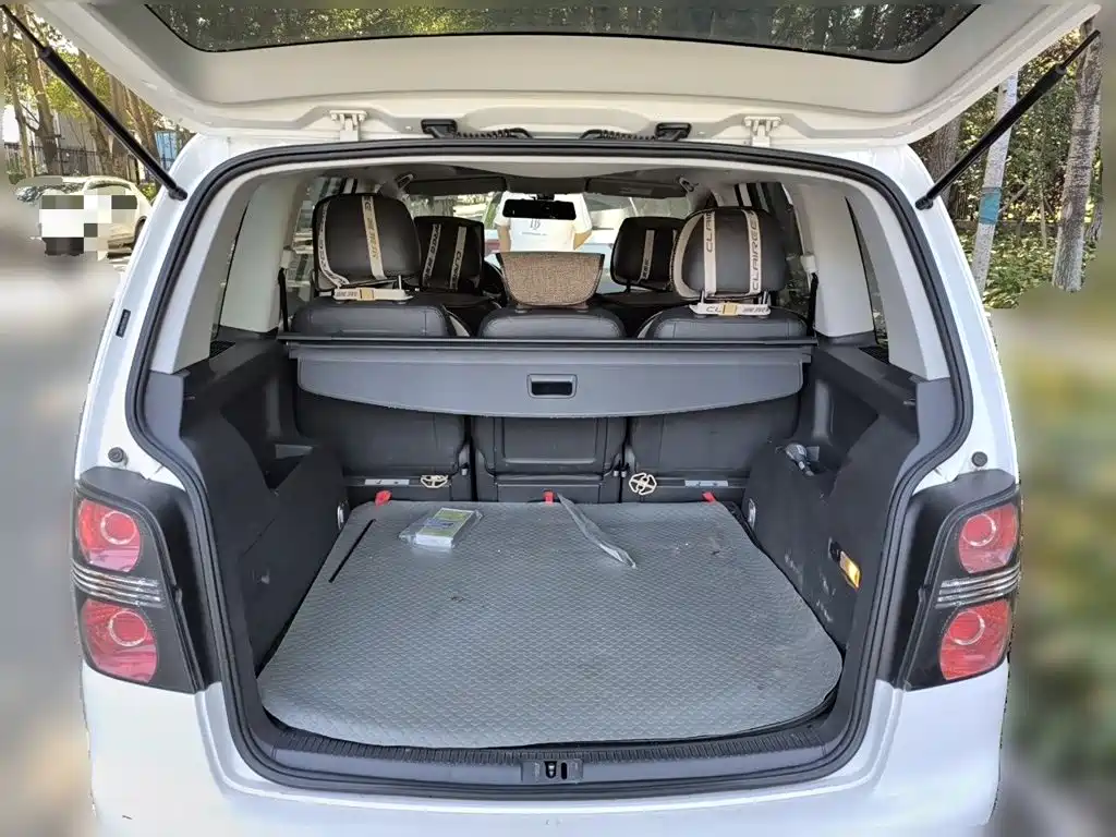 Volkswagen Touran — миниатюра 15