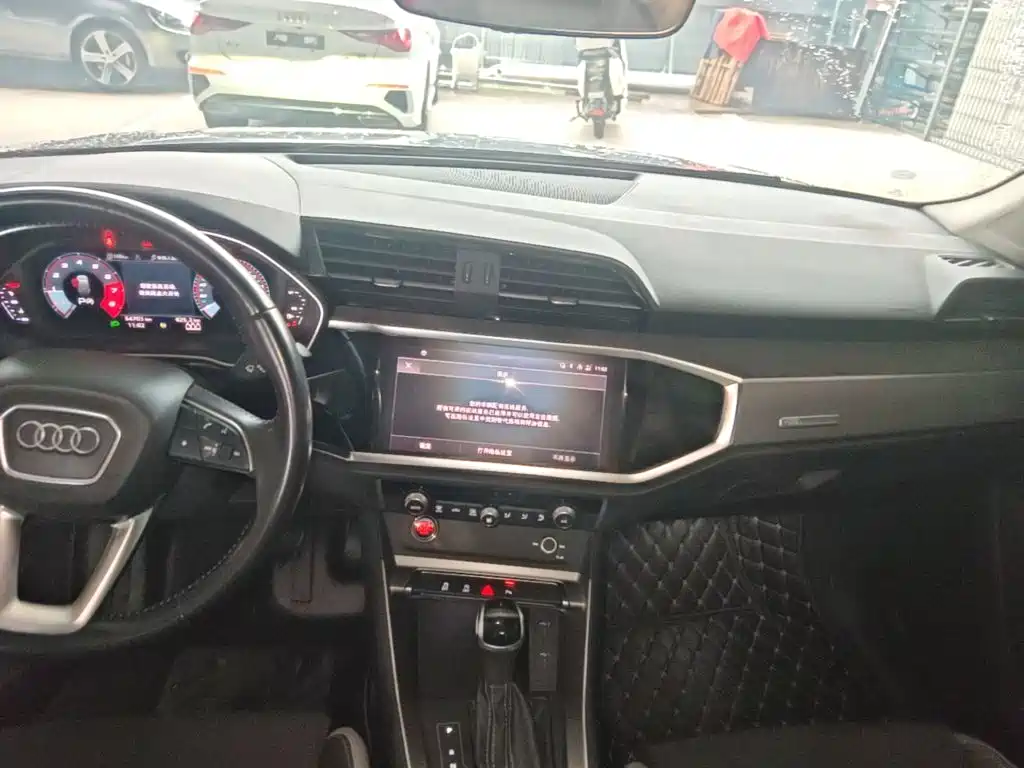 Audi Q3 — миниатюра 13