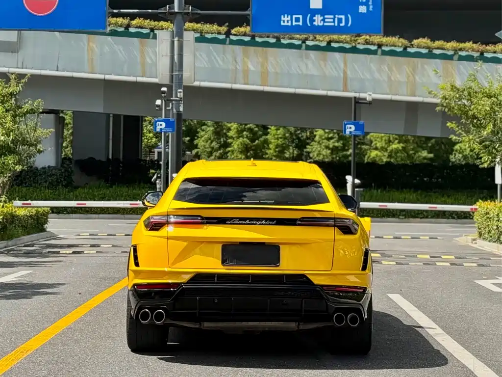 Lamborghini Urus — миниатюра 8