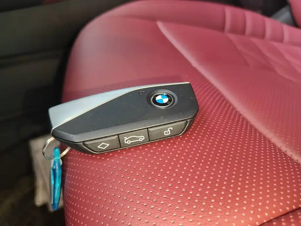 BMW 5 Series — миниатюра 9