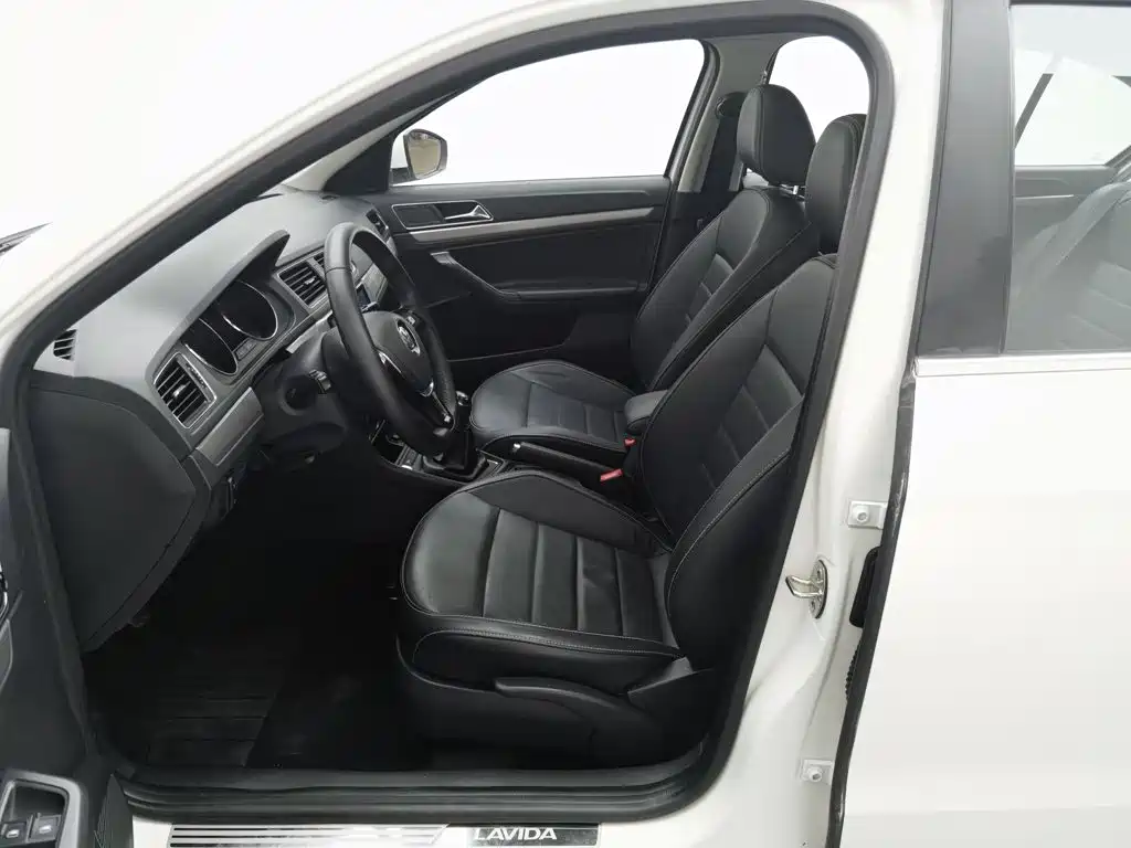 Volkswagen Lavida — миниатюра 10