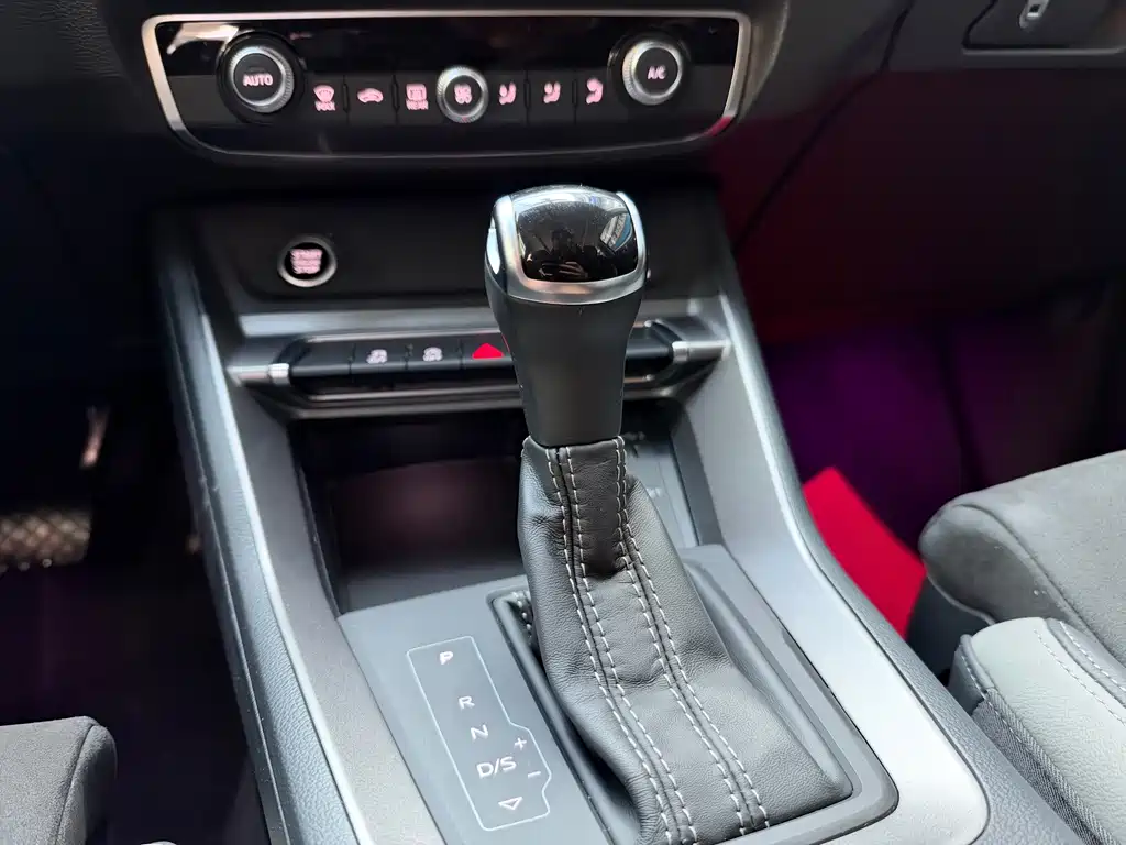 Audi Q3 — миниатюра 10