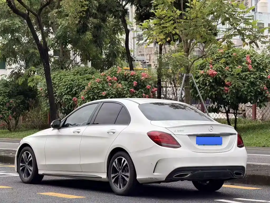 Mercedes-Benz C-Class — миниатюра 4